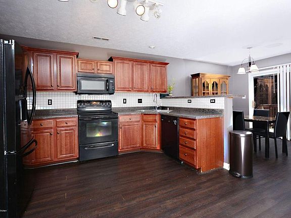 2nd image of 101 Spencer Ct