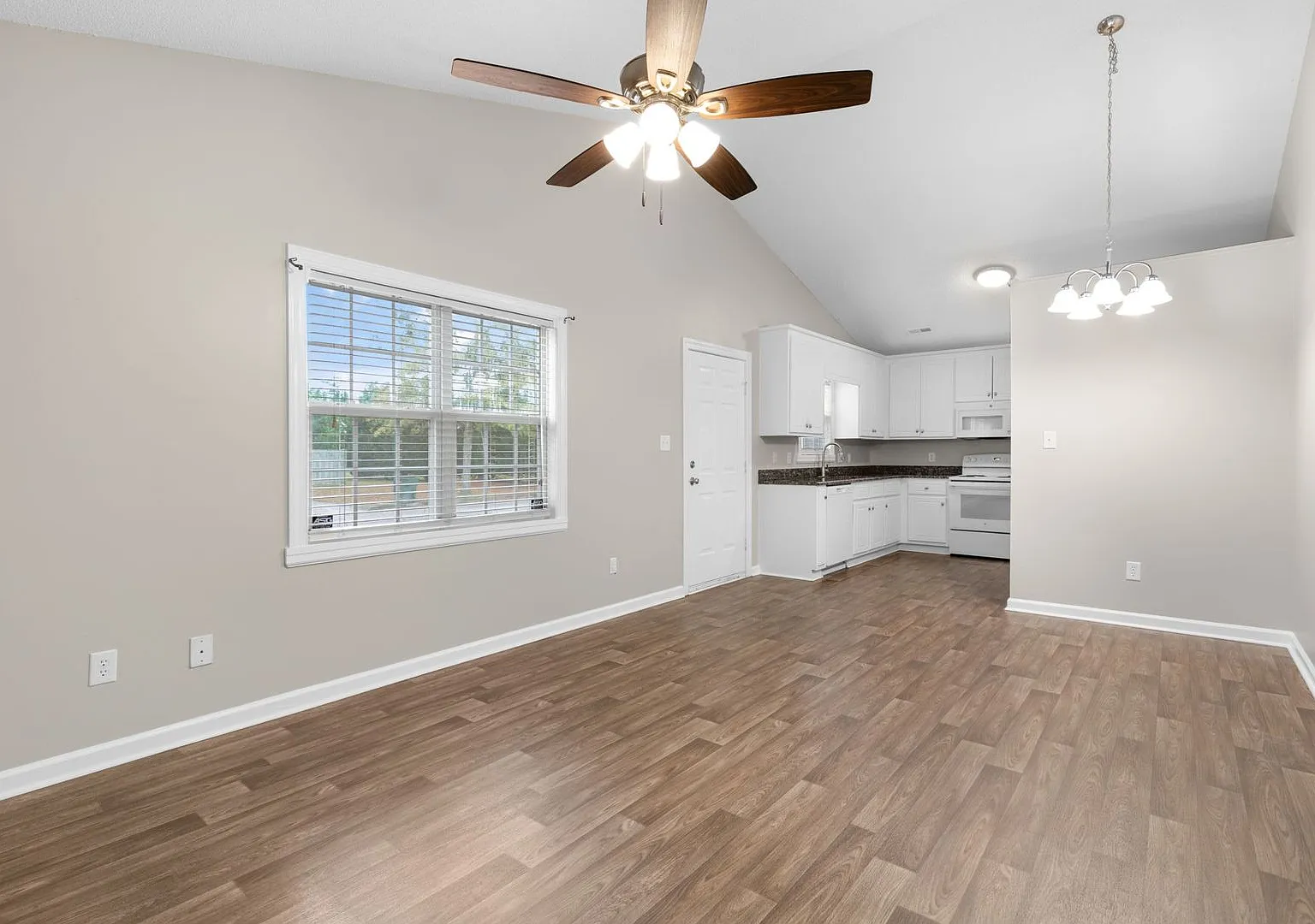 3419 Pear Tree Court Unit A — Photo 4