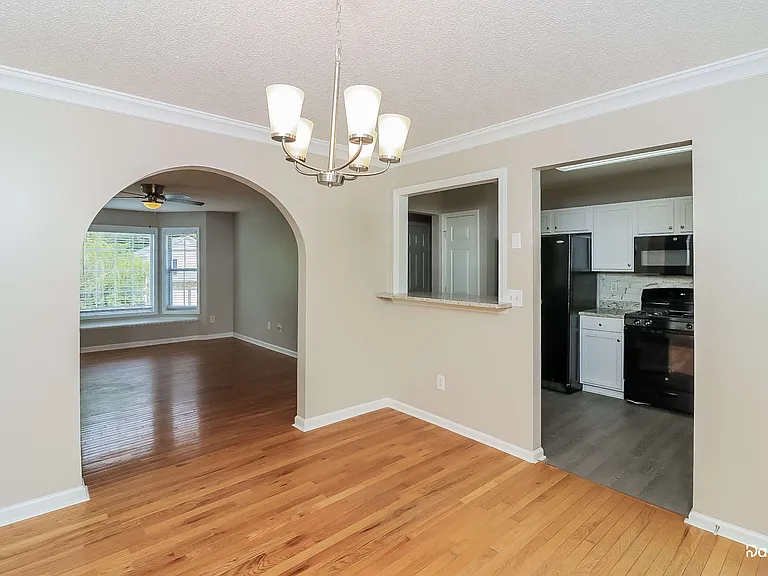 100 Ivy Glen Ct — Photo 8