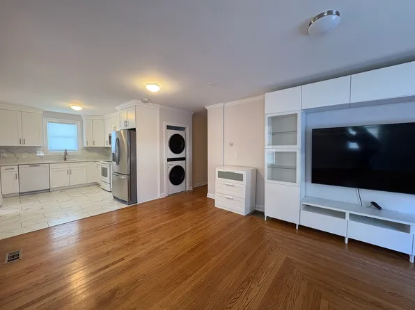 49-51 Maple St #A, Seymour, CT 06483