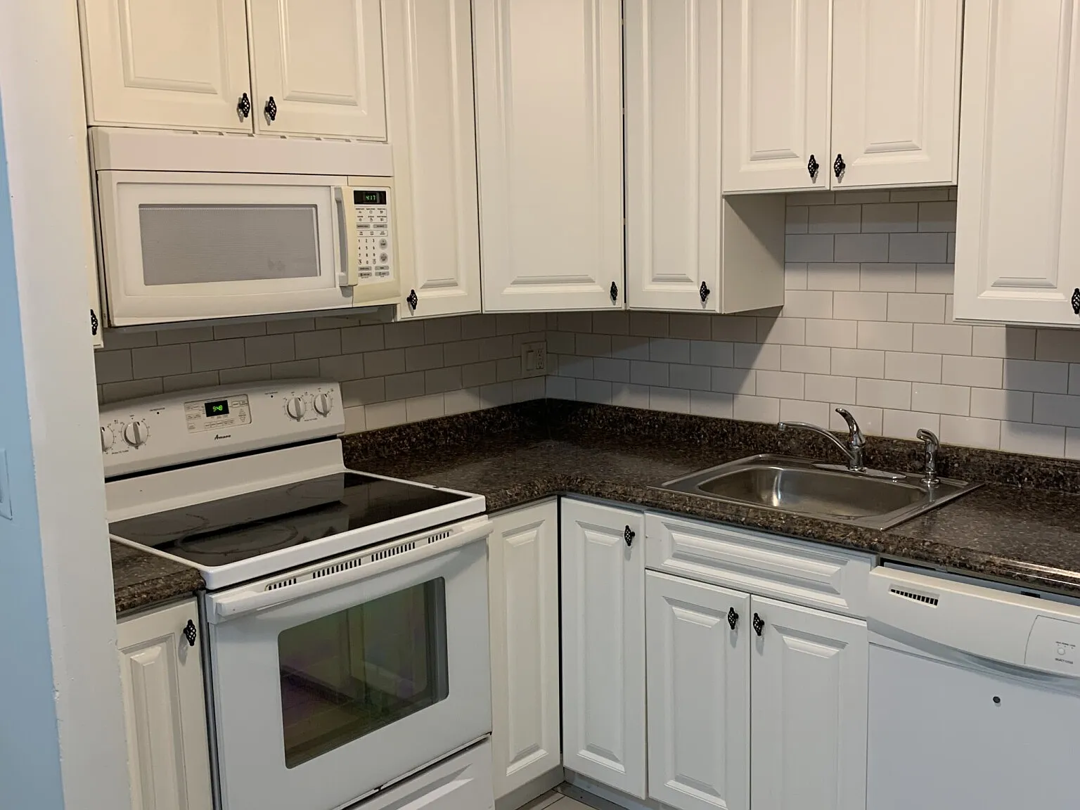 2 bed, 1.0 bath, 746 sqft, $2,700 — Photo 1