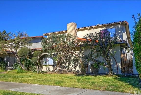 3rd image of 33 Bonita St