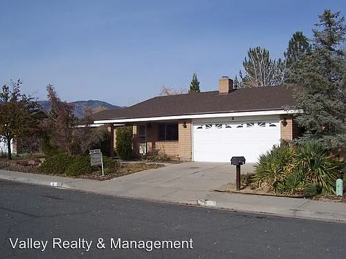 6 Bullion Dr photo 1