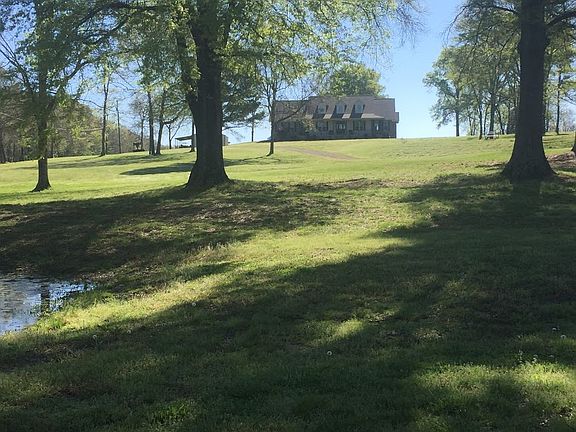 2nd image of 282 Twin Oaks Dr