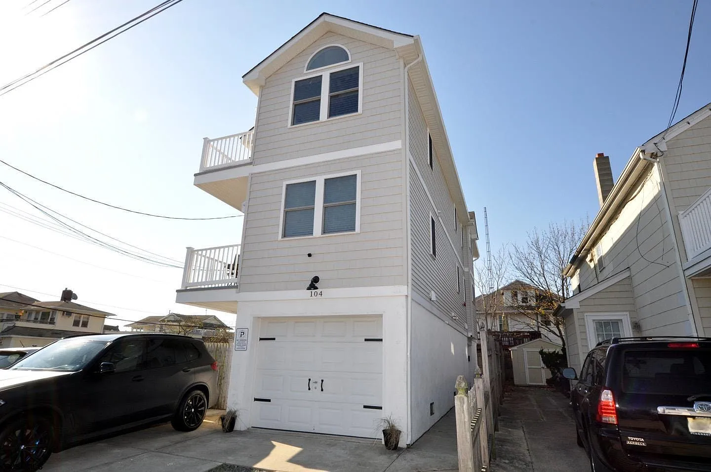 2 bed, 2.0 bath, $1,800 — Photo 1