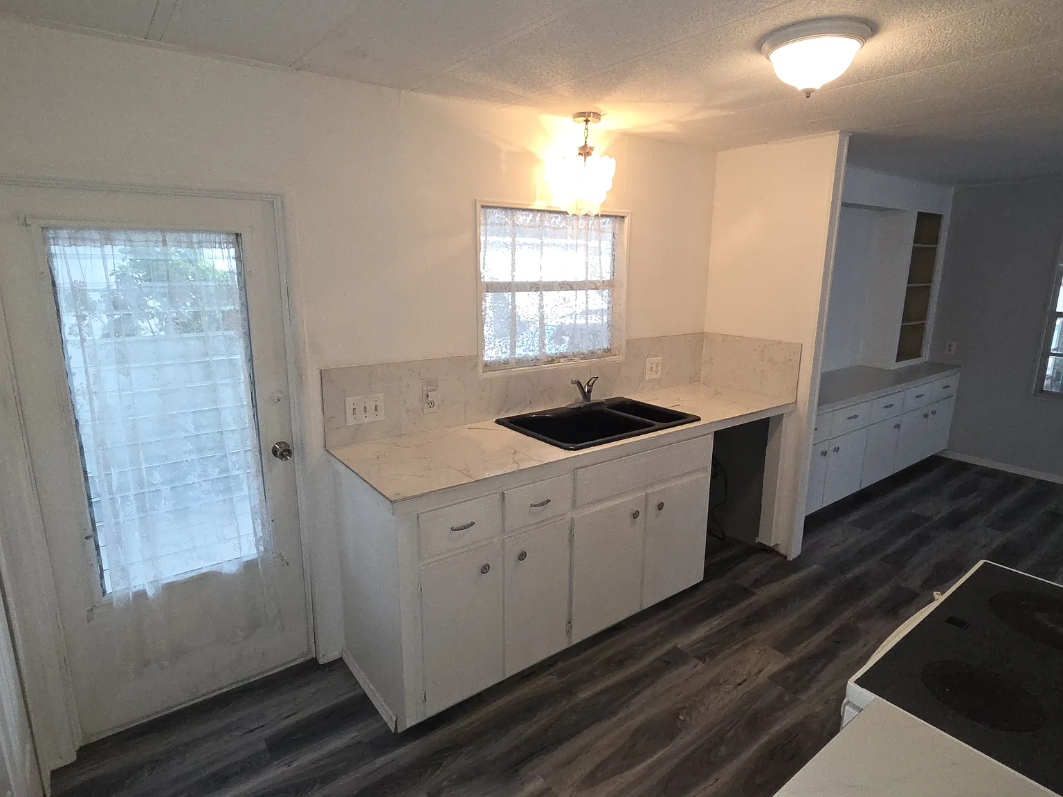 2 bed, 1056 sqft, $1,525 — Photo 3