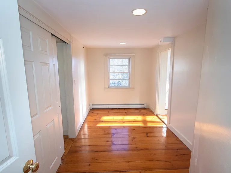 728 Central — Photo 21