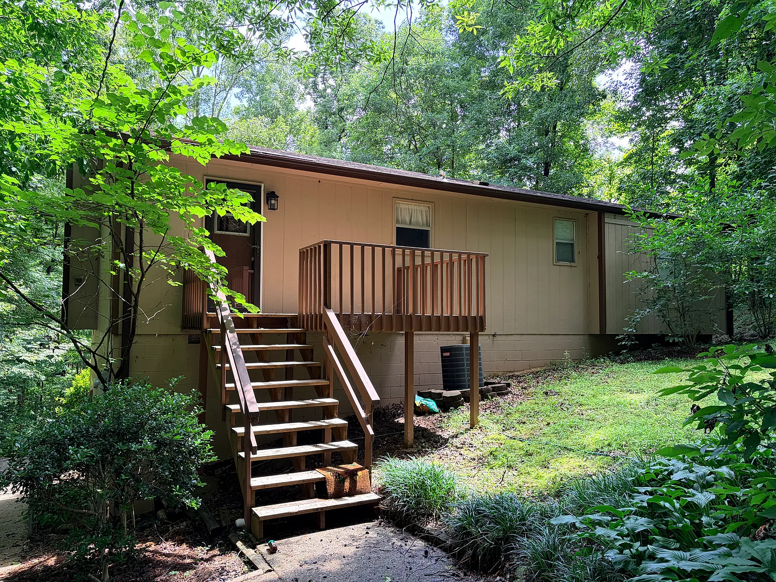 3 bed, 1125 sqft, $1,250 — Photo 3