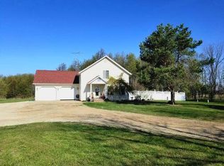 5462 N Bunn Rd, Jonesville, MI 49250
