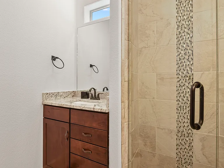 5440 Broadmoor Bluffs Dr — Photo 17