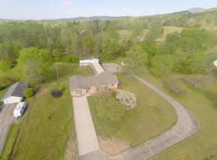 521 Second Norway Ln, Oliver Springs, TN 37840