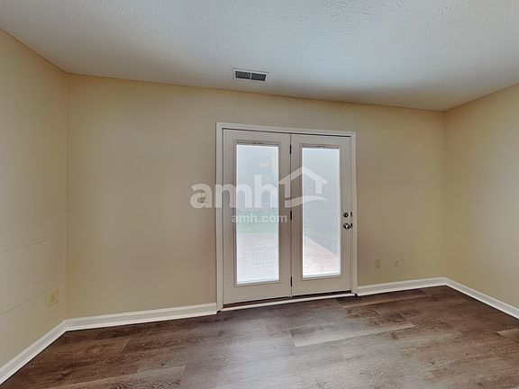 5th image of 5943 King Lear Dr