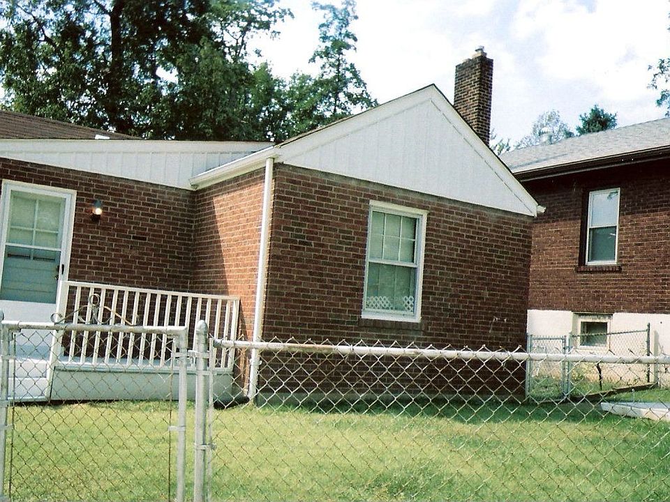 2nd image of 9421 W Milton Ave