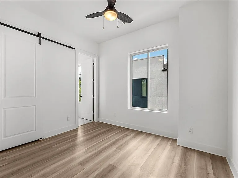 5904 Val Verde St — Photo 9