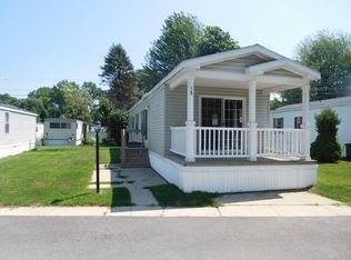 58 Creek Rdg, Michigan City, IN 46360