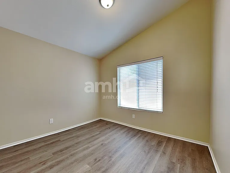 1214 E Artesian Way — Photo 19