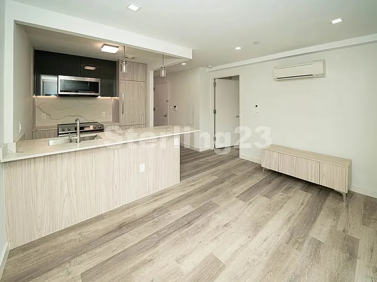 30-41 31st St #5L — Photo 3