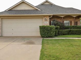 3021 Lake Ridge Dr, Sanger, TX 76266