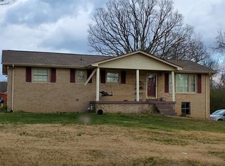 301 Winstead St, Mc Ewen, TN 37101