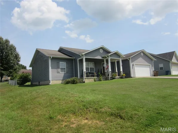 324 Murfield Dr, Poplar Bluff, MO 63901