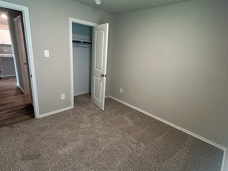 1637 Tin Roof Rd — Photo 7