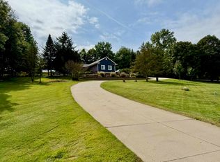 2698 Hidden Valley Trl NE, Solon, IA