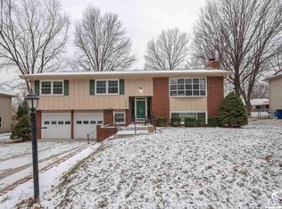 2929 Yellowstone Dr, Lawrence, KS 66047