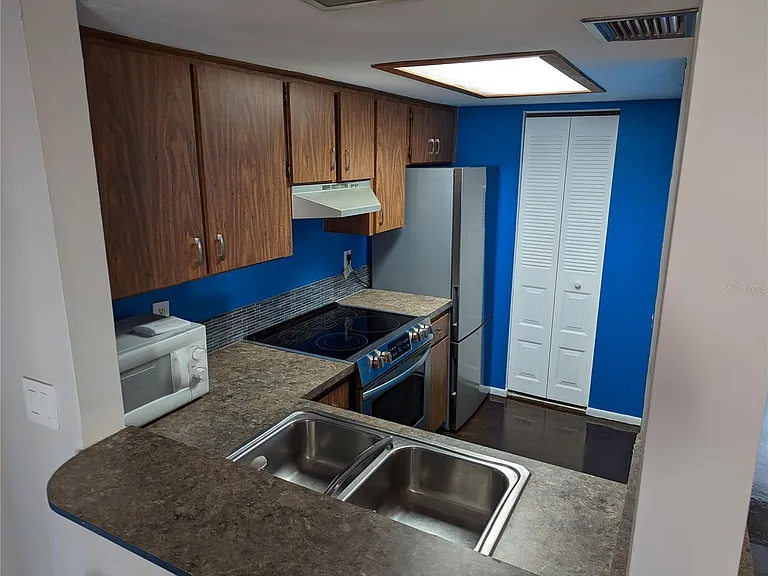 3840 N Lake Dr #123 — Photo 4