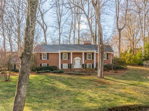 3610 Dewsbury Rd, Winston Salem, NC 27104