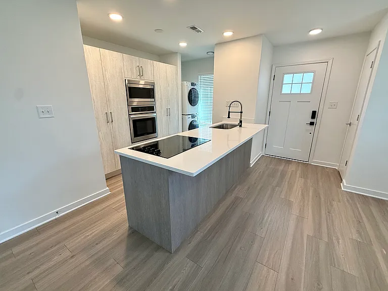 1543 Briar Creek Rd #A — Photo 5