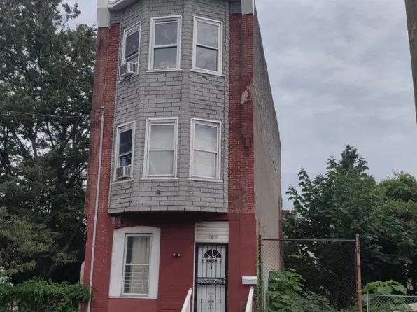 3039 W York St, Philadelphia, PA 19132