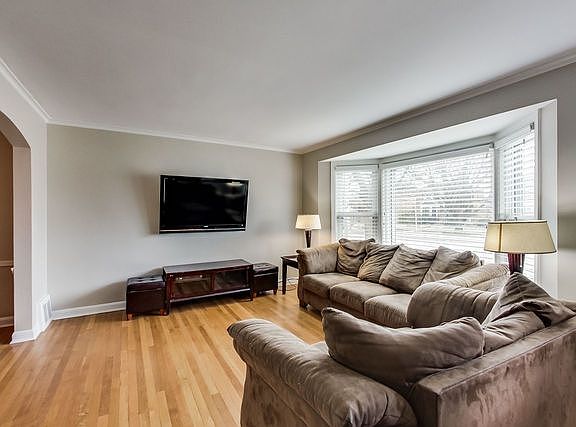 4th image of 7754 W Bryn Mawr Ave