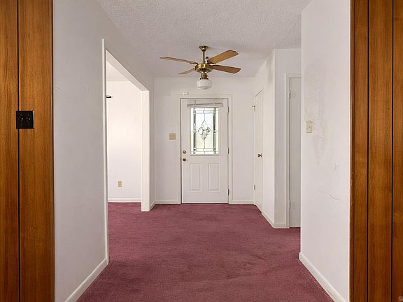 3rd image of 6800 Sunset Rd