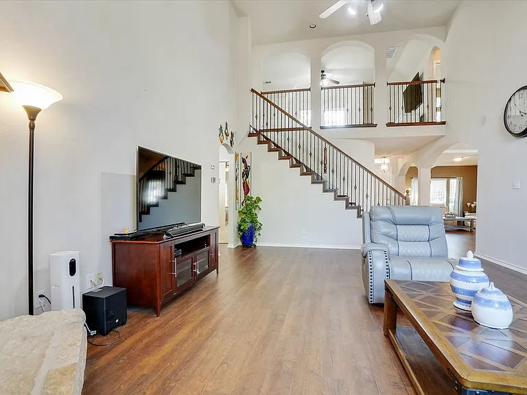 10153 Ferry Farm Ln — Photo 11