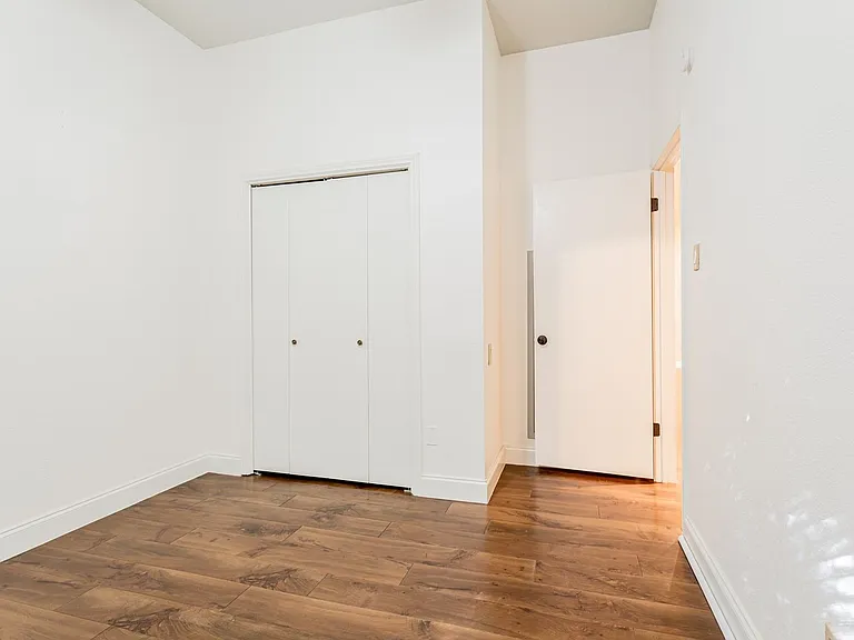 2109 Castle View Dr — Photo 15