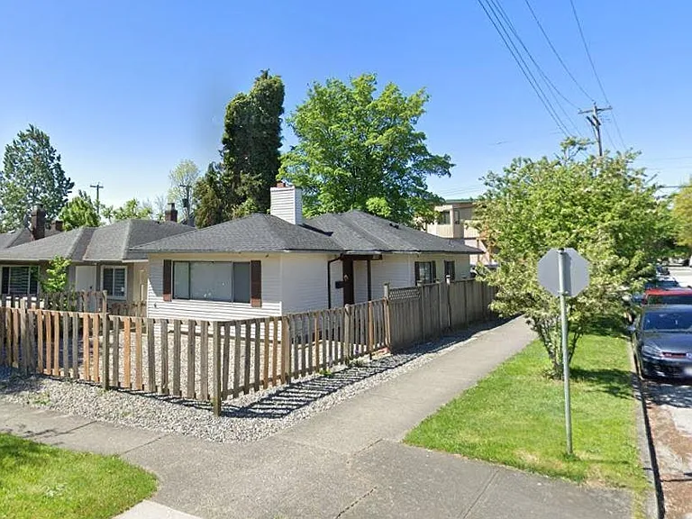 8100 French St — Photo 1