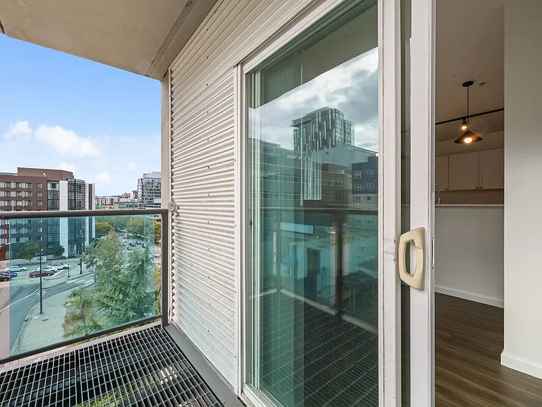 Mercerview Apartments — Photo 8
