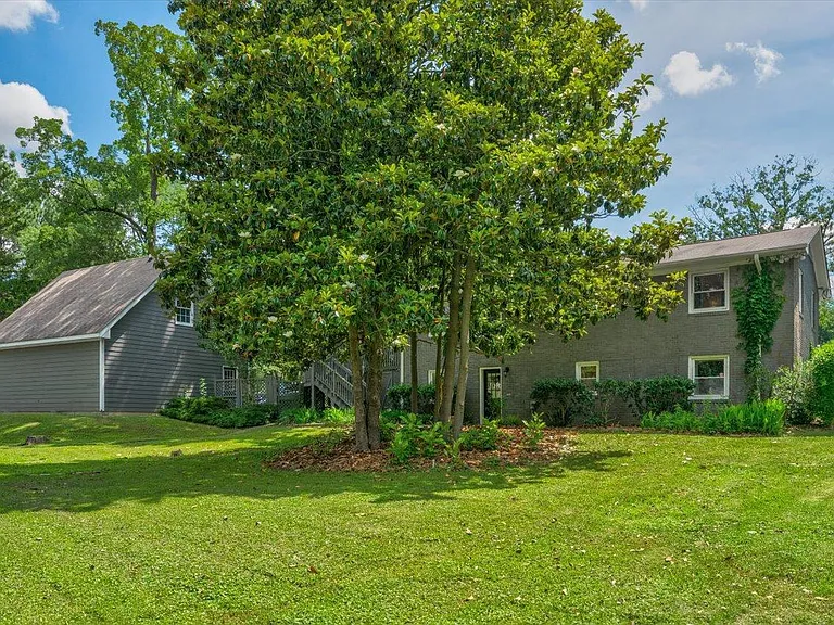 126 White Oak Dr — Photo 33