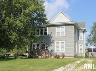 402 Dwight St #1, Kewanee, IL 61443