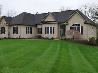 1 Nightingale Woods, Fairport, NY 14450