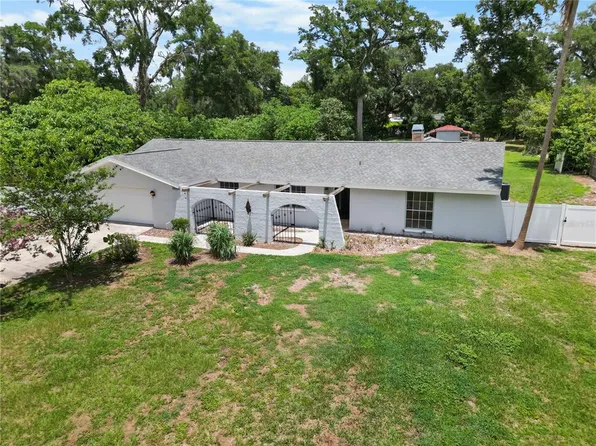3104 Fairlea Ln, Valrico, FL 33596
