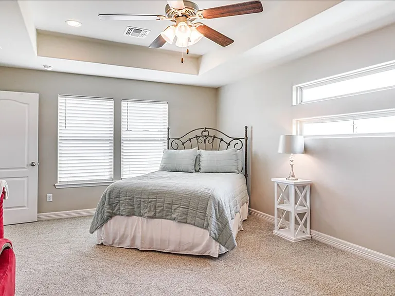 7617 Diamond Dr — Photo 32