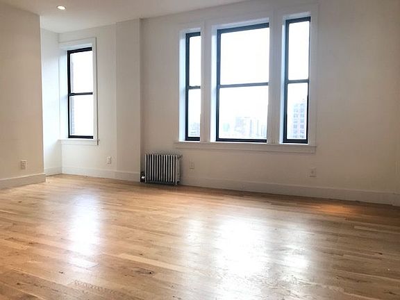 3rd image of 501 Cathedral Pkwy APT 10A