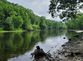 922 Main St, Newaygo, MI 49337