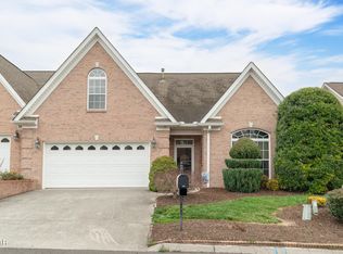 1128 Creekside Village Way, Seymour, TN 37865
