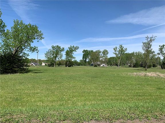 4th image of 2262 & 2263 Skipper Rd
