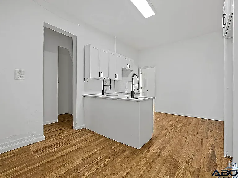 297A Pulaski St #2C — Photo 4