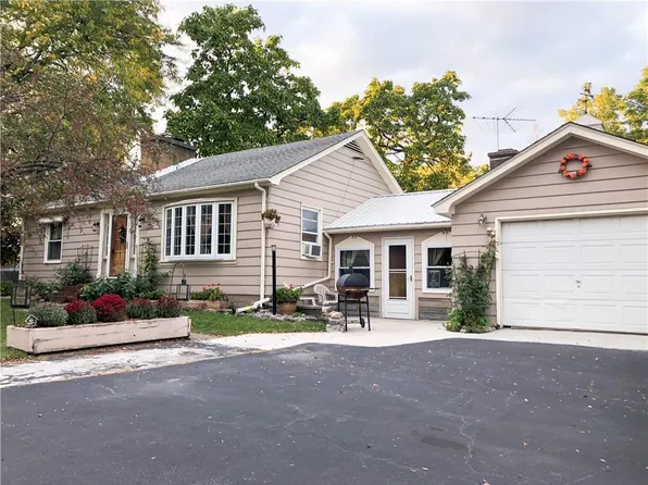 4336 Ridge Rd, Seneca Falls, NY 13148