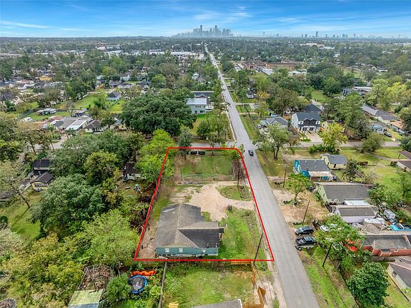 4th image of 7206 Helmers St #A