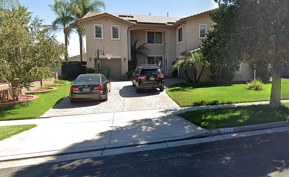 2nd image of 1423 Roadrunner Dr